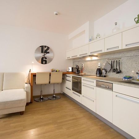 Luxurious Apartment Near Prague Castle Экстерьер фото